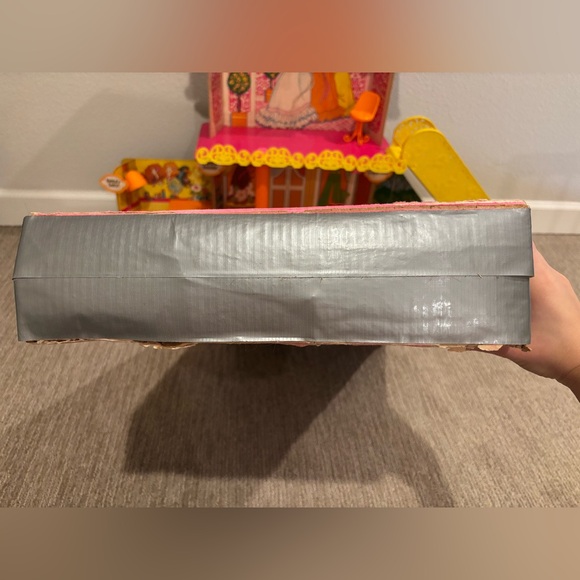 SOLD 1975 Barbie Fashion Plaza Mattel Playset, With Box, Missing Accessories - Picture 10 of 16